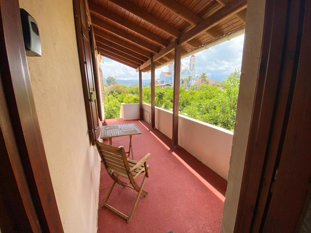 Dusk Apartments With Stunning Mountain View Chania  Luaran gambar